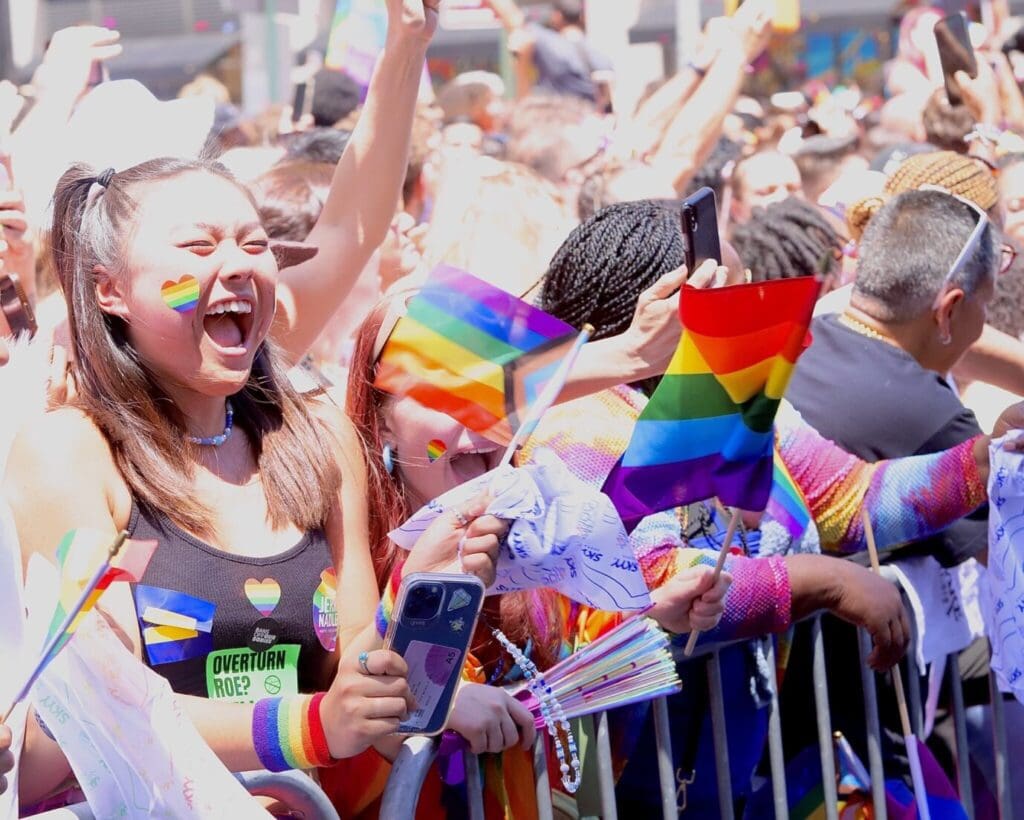 keine-lust-auf-regenbogen:-us-schueler-schockieren-politik-mit-protest-gegen-pride-month