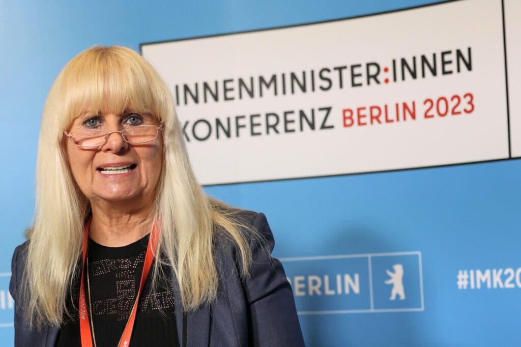 konferenz-in-berlin-gender-sprache-hessens-innenminister-beuth-kritisiert-berliner-amtskollegin