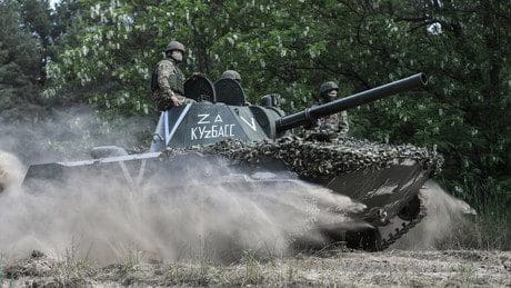 russischer-verteidigungsminister-246-ukrainische-panzer-waehrend-kiews-gegenoffensive-zerstoert