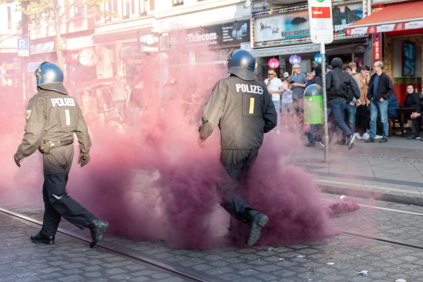 deutsche-polizei:-wer-steht-zur-verfuegung,-wenn-es-zu-problemen-mit-der-inneren-sicherheit-kommt