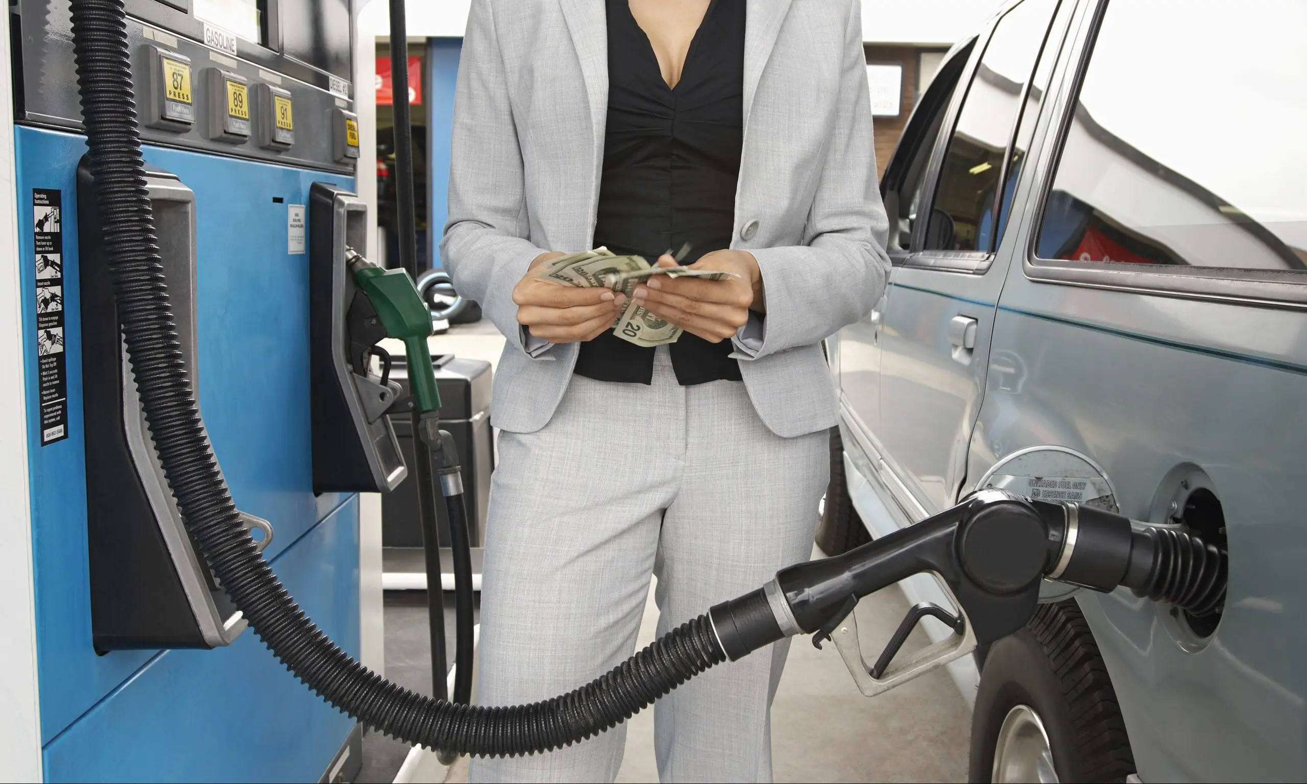 benzin-und-dieselpreise-steigen-erneut,-aber-die-oevp-„verlaesst-die-oesterreicher-im-stich“-–-aus-einem-bestimmten-grund