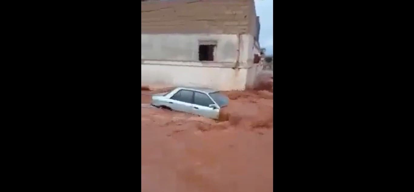 ueber-2.300-todesopfer-durch-ueberschwemmungen-in-derna,-libyen:-rettungsdienste
