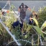 biden-grenzkrise:-erneut-eine-leiche-aus-dem-rio-grande-geborgen,-tage-nachdem-2-migrantenkinder-im-selben-gebiet-ertrunken-sind-(video)