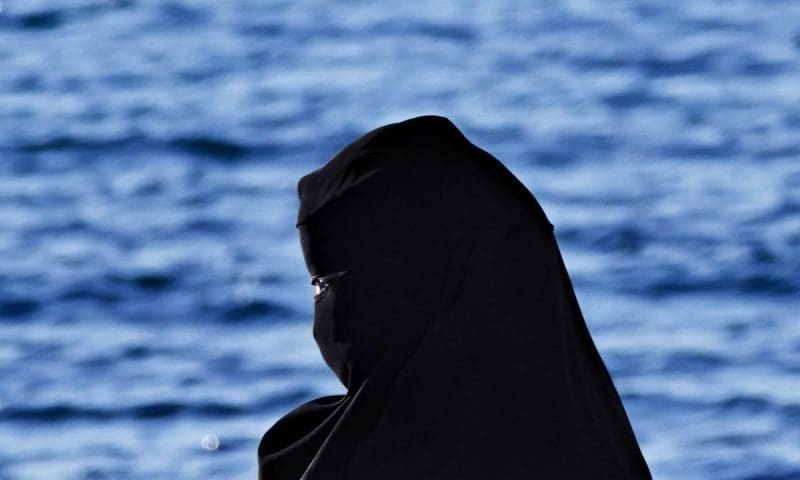 parlament-beschliesst-verbot-der-burka-als-massnahme-gegen-islamisierung