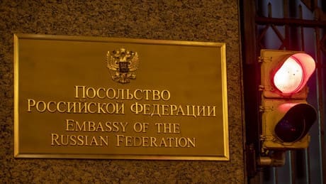 russland-aeussert-sich-zur-ausweisung-von-zwei-russischen-diplomaten-aus-den-usa