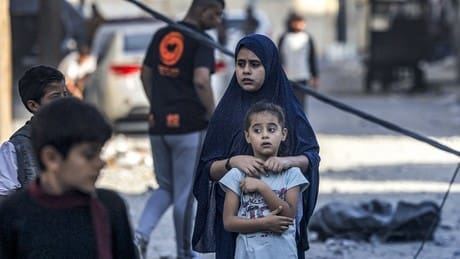 gaza-krise:-moskau-entsendet-hilfsgueter,-waehrend-berlin-baerbock-entsendet