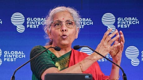 indische-finanzministerin-ermoeglicht-135-millionen-indern-den-ausstieg-aus-der-armut