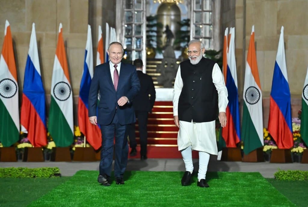 indische-importe-von-russischem-oel-haben-eine-globale-katastrophe-verhindert