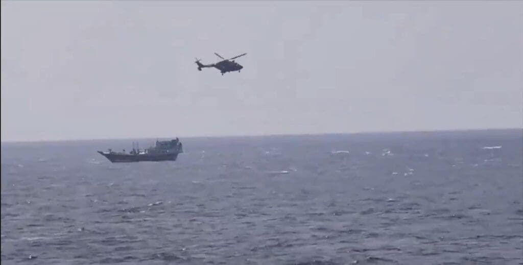indische-marine-rettet-19-besatzungsmitglieder-nach-somalischer-piratenentfuehrung