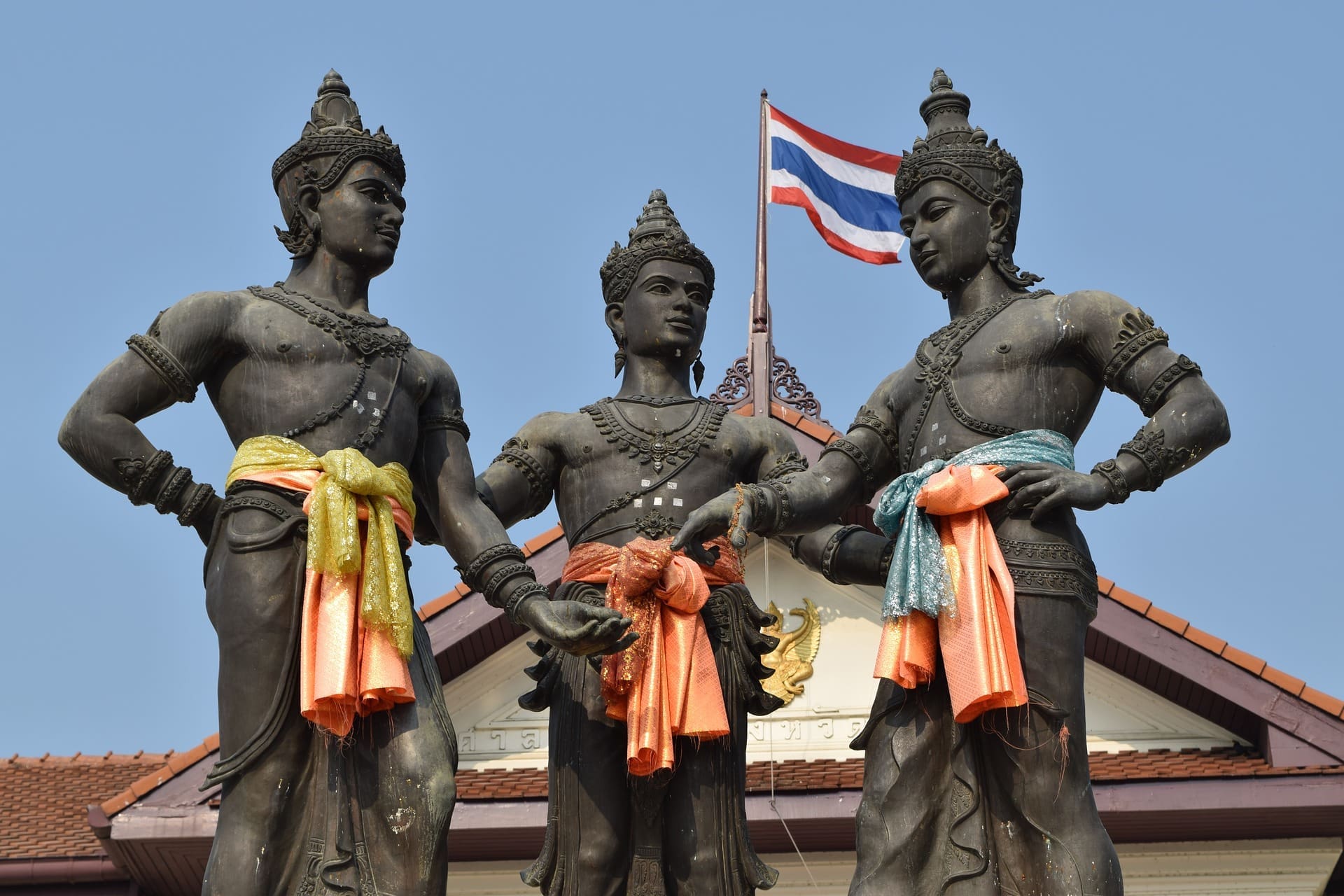 thailaendische-medien-berichten,-dass-wiederholte-corona-impfungen-das-immunsystem-schaedigen