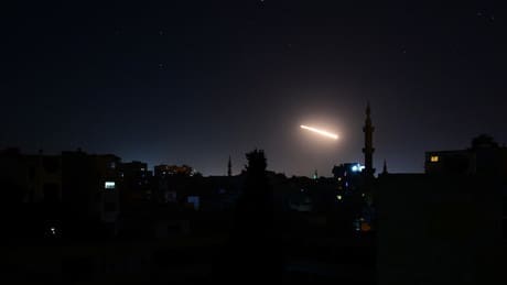 explosionen-in-der-naehe-von-damaskus:-israel-scheint-ziele-in-syrien-bombardiert-zu-haben