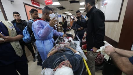 israel-schiesst-auf-wartende-zivilisten:-mindestens-104-tote-und-ueber-700-verletzte