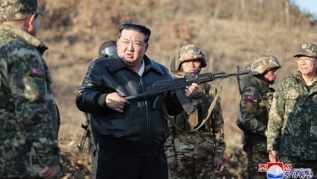 der-staatschef-nordkoreas-befiehlt-eine-verstaerkte-vorbereitung-auf-krieg