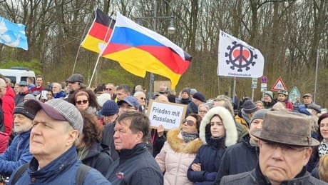 berliners-verurteilen-deutsche-kriegsplaene-gegen-russland-und-verteidigen-ihre-kinder