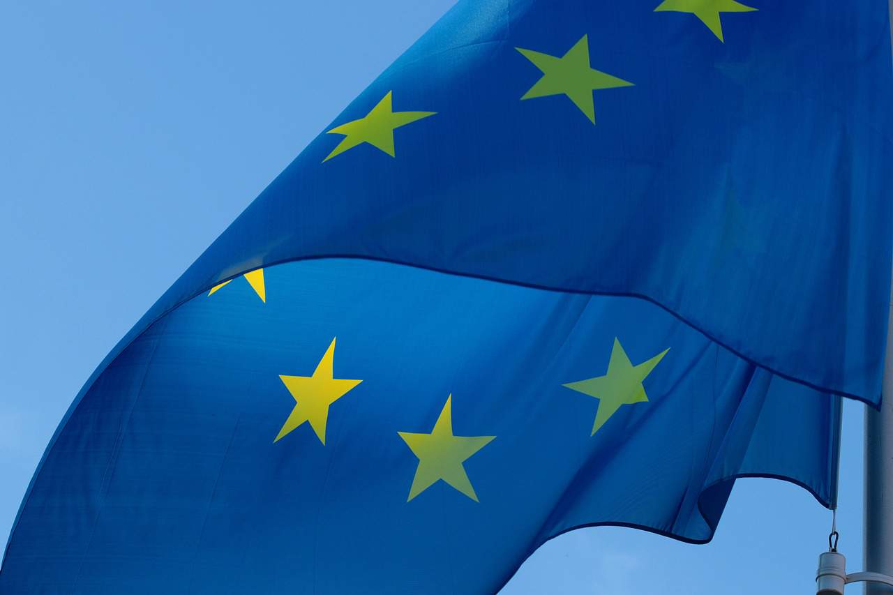 eu-medienfreiheitsgesetz-von-gesetzgebern-genehmigt